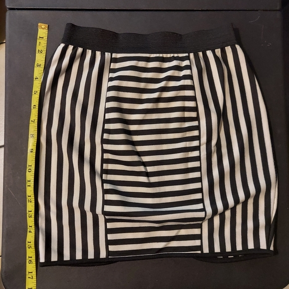 Material Girl midi skirt - Picture 4 of 5